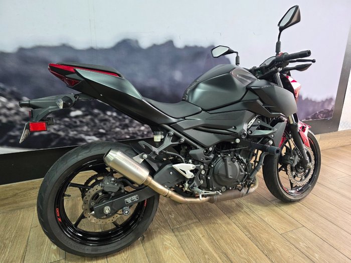 2021 Kawasaki Z400 RED
