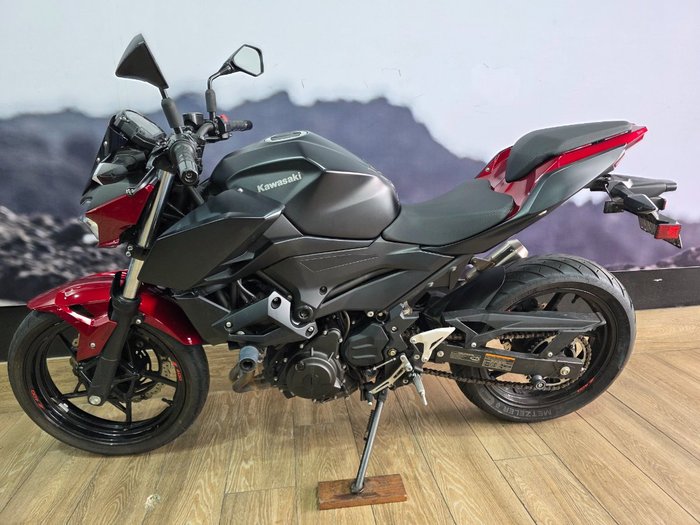 2021 Kawasaki Z400 RED