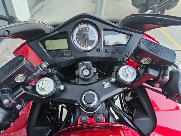 2009 Honda VFR800F (VFR800Fi) Red
