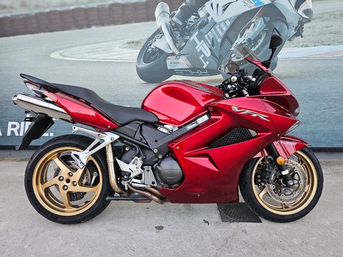 2009 Honda VFR800F (VFR800Fi) Red