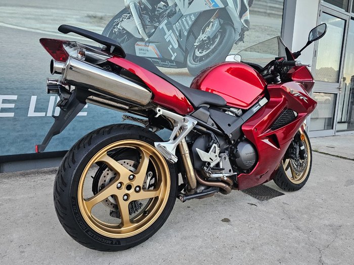 2009 Honda VFR800F (VFR800Fi) Red
