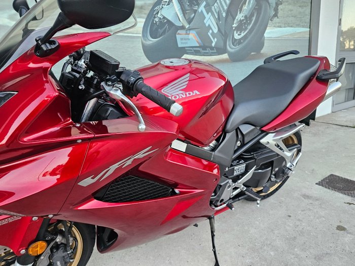 2009 Honda VFR800F (VFR800Fi) Red