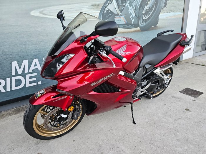 2009 Honda VFR800F (VFR800Fi) Red
