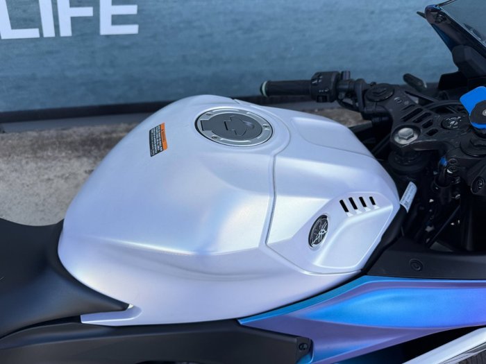 2025 Yamaha YZF-R3 White