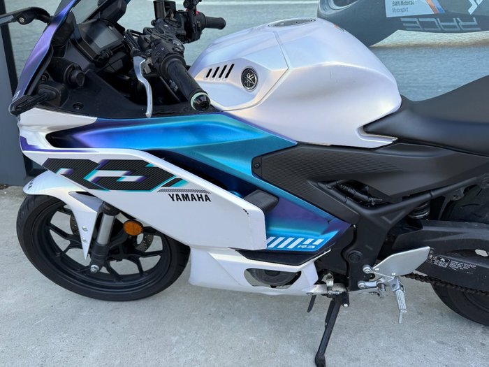 2025 Yamaha YZF-R3 White