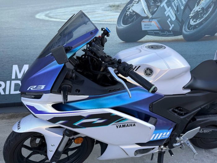 2025 Yamaha YZF-R3 White