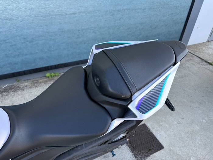 2025 Yamaha YZF-R3 White