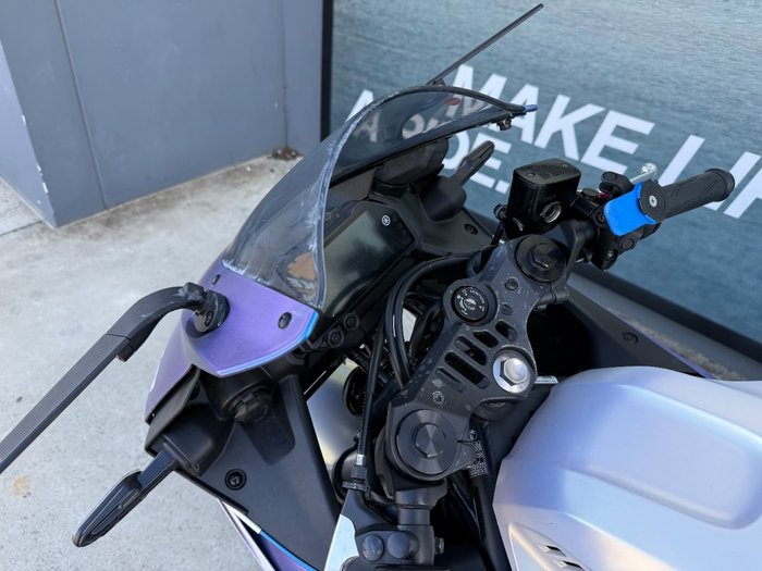 2025 Yamaha YZF-R3 White