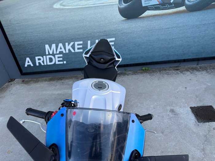 2025 Yamaha YZF-R3 White