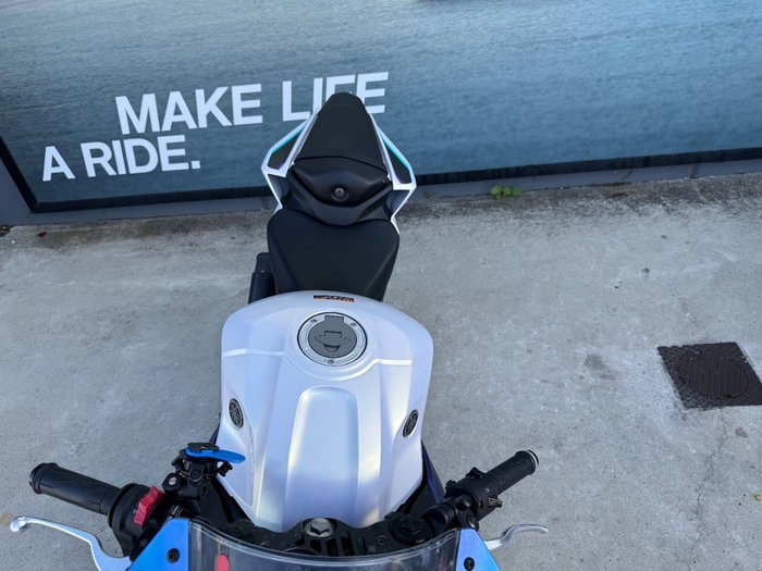2025 Yamaha YZF-R3 White
