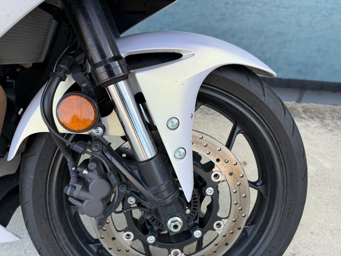 2025 Yamaha YZF-R3 White