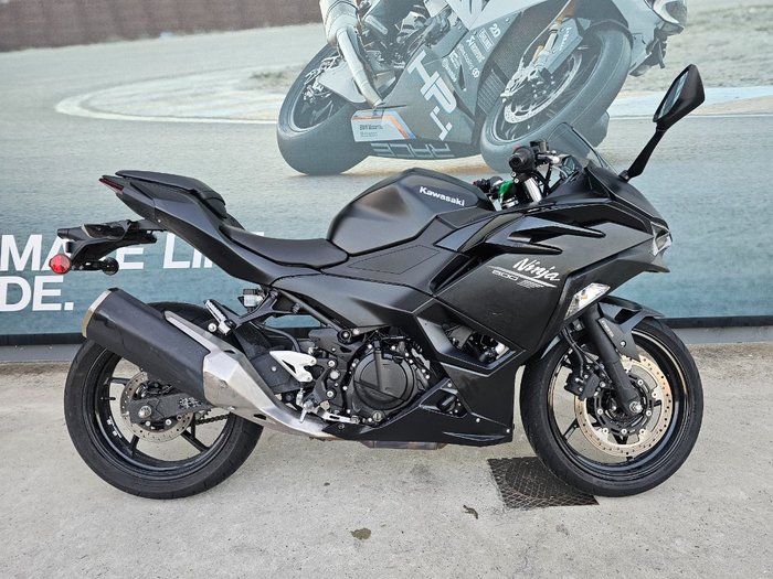 2026 Kawasaki NINJA 500 Black