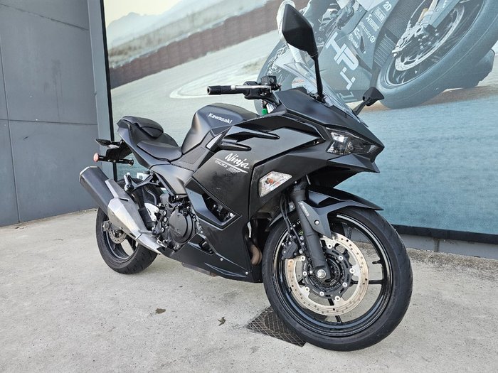 2026 Kawasaki NINJA 500 Black