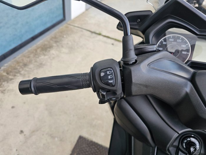 2022 Yamaha XMAX 300 (CZD300A) Black