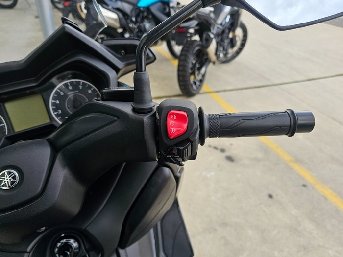 2022 Yamaha XMAX 300 (CZD300A) Black