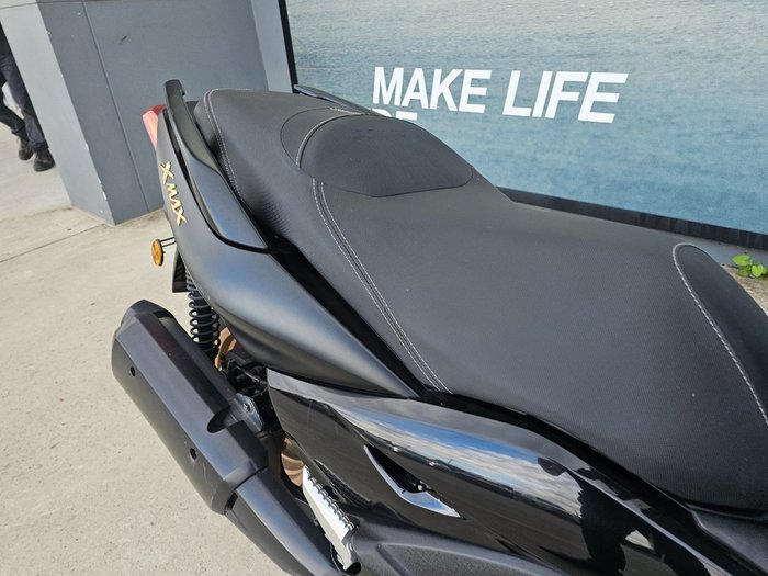 2022 Yamaha XMAX 300 (CZD300A) Black