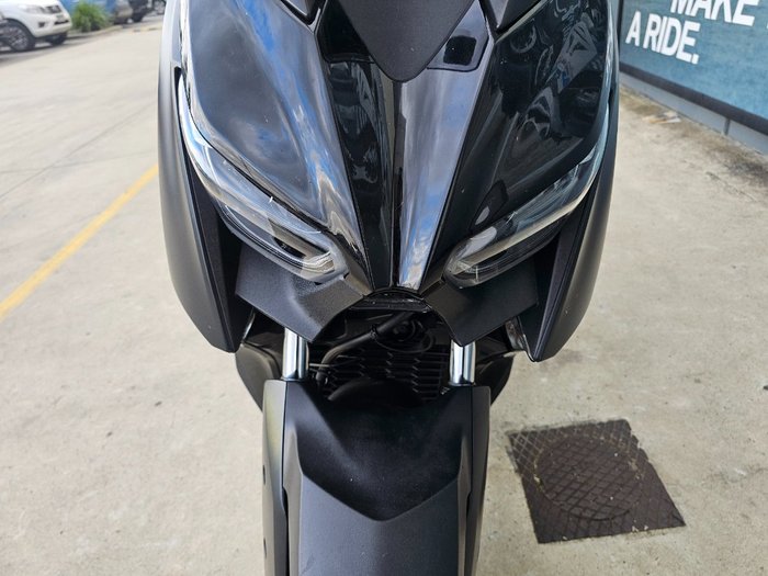 2022 Yamaha XMAX 300 (CZD300A) Black