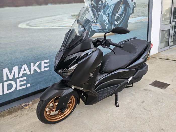 2022 Yamaha XMAX 300 (CZD300A) Black