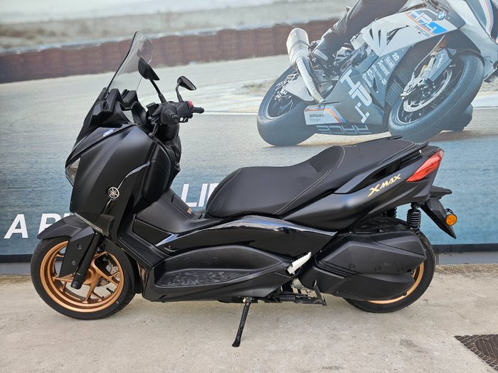 2022 Yamaha XMAX 300 (CZD300A) Black