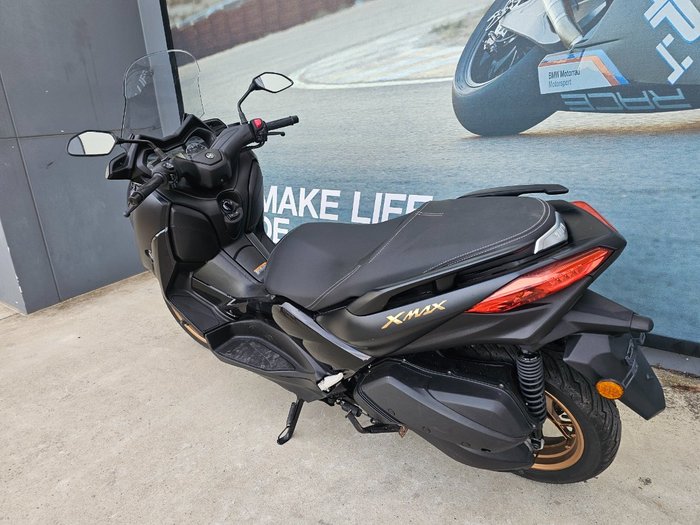 2022 Yamaha XMAX 300 (CZD300A) Black