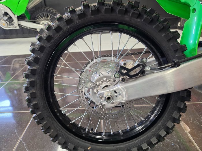 2025 Kawasaki KX450 LIME GREEN
