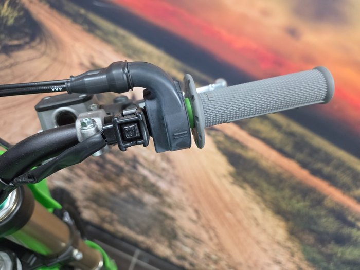 2025 Kawasaki KX450 LIME GREEN
