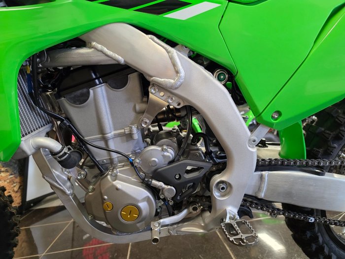 2025 Kawasaki KX450 LIME GREEN
