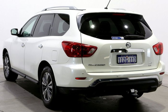 2019 Nissan Pathfinder ST