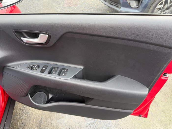 2024 KIA STONIC S