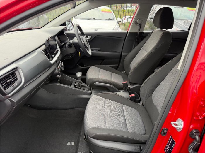 2024 KIA STONIC S