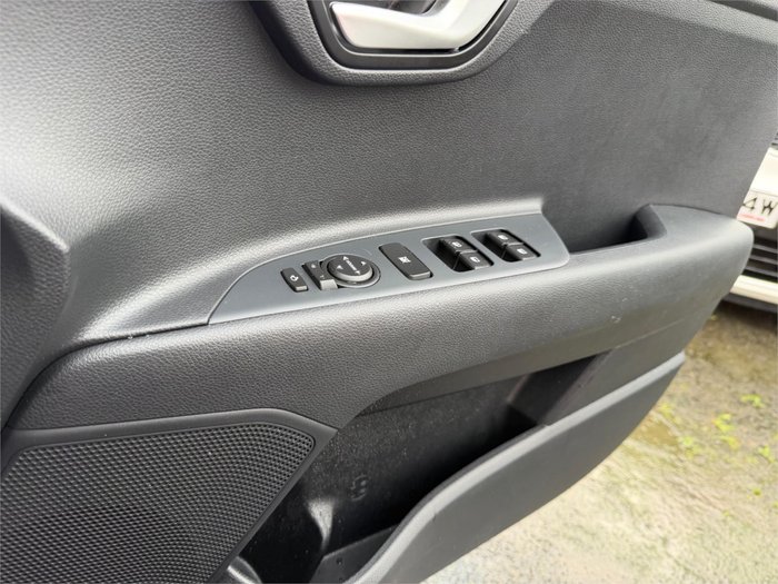 2024 KIA STONIC S