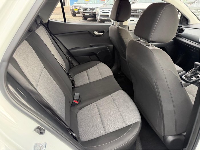 2024 KIA STONIC S
