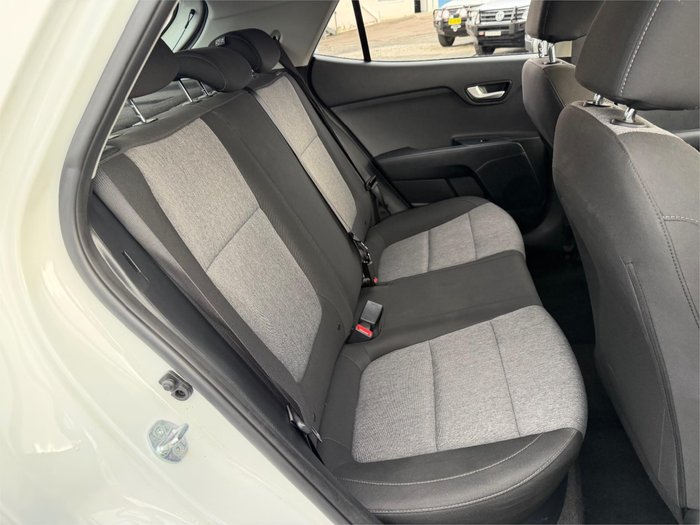 2024 KIA STONIC S