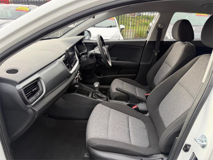 2024 KIA STONIC S