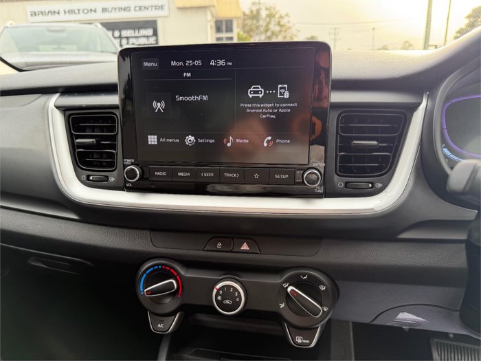 2024 KIA STONIC S