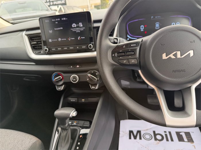 2024 KIA STONIC S