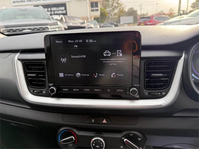 2024 KIA STONIC S