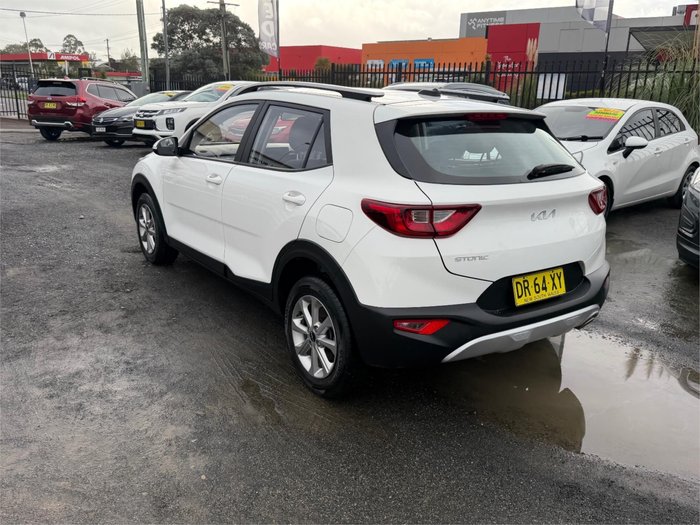 2024 KIA STONIC S