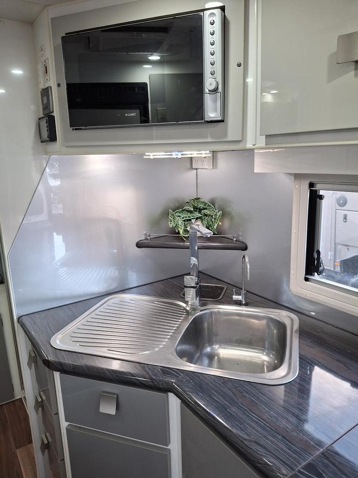 2015 Traveller Utopia
