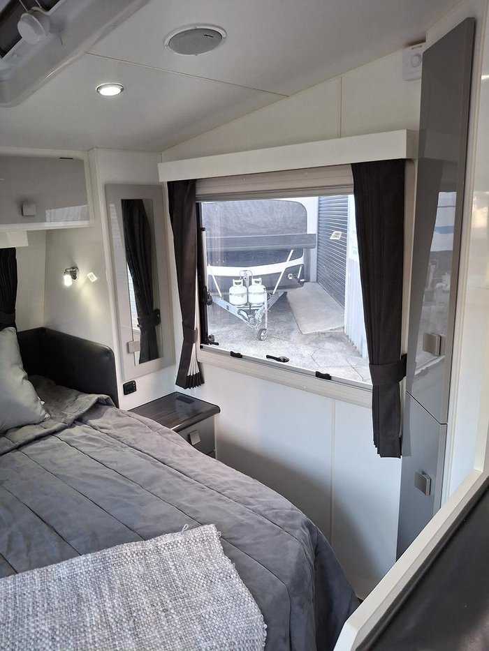 2015 Traveller Utopia