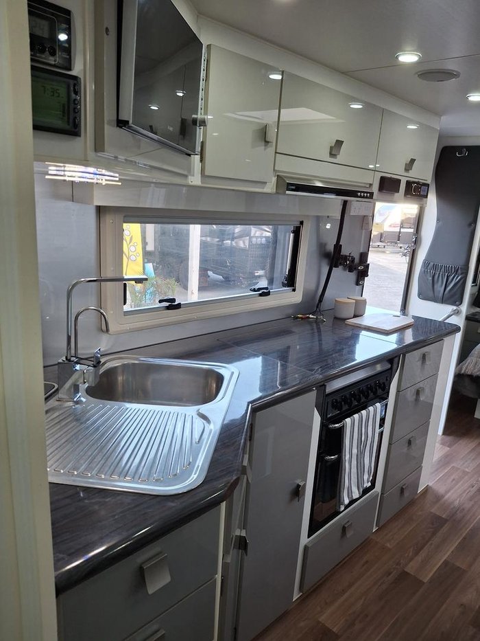 2015 Traveller Utopia