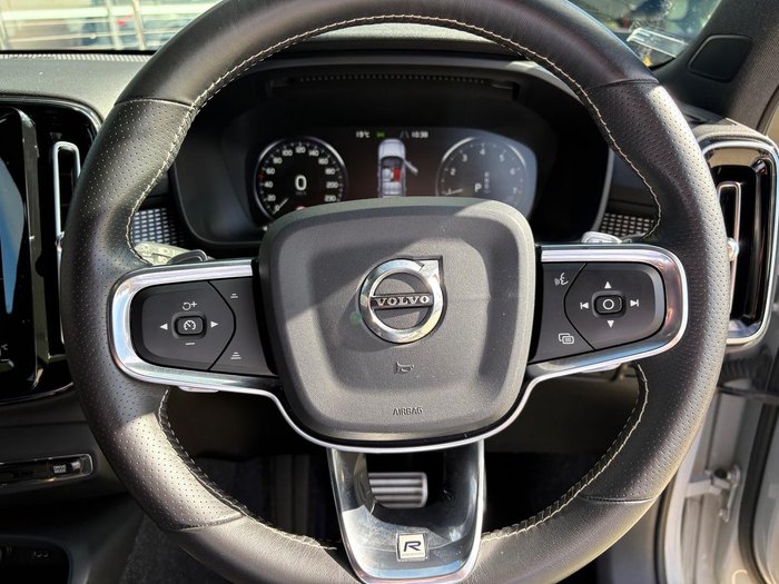 2019 Volvo XC40 T5 R-Design