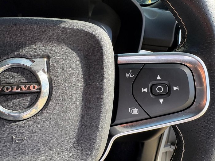 2019 Volvo XC40 T5 R-Design