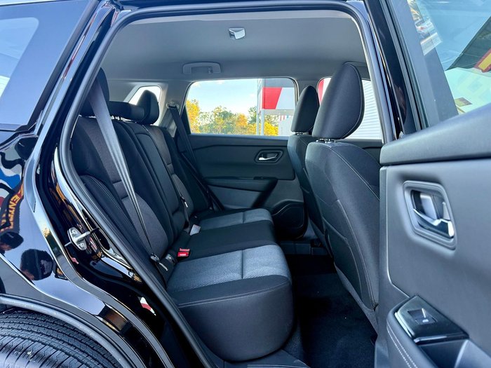 2026 Nissan X-TRAIL ST