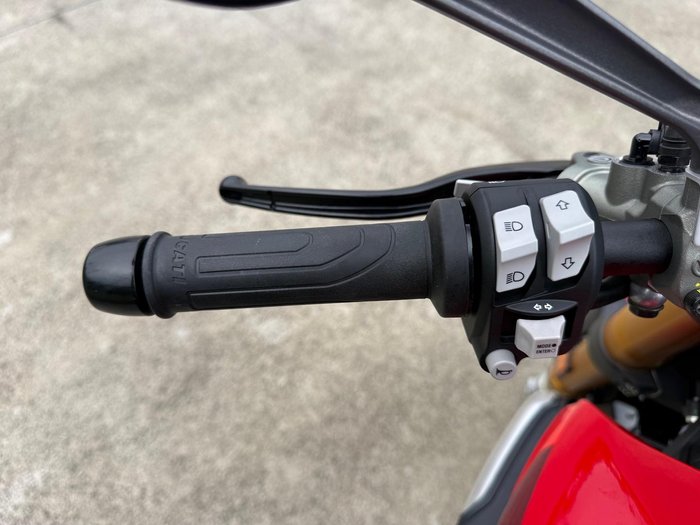 2023 Ducati Monster SP