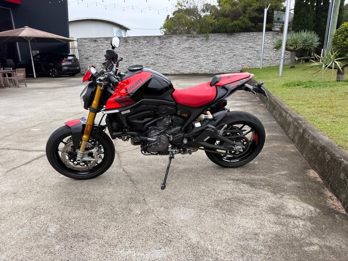 2023 Ducati Monster SP
