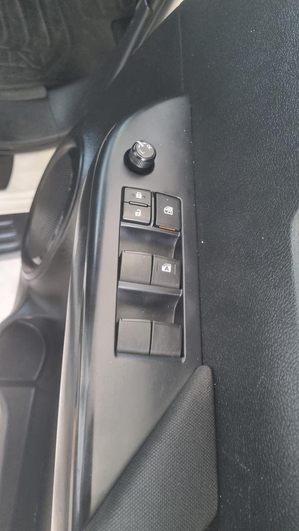 2022 Toyota Hilux SR