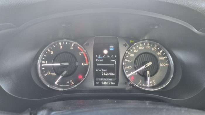 2022 Toyota Hilux SR