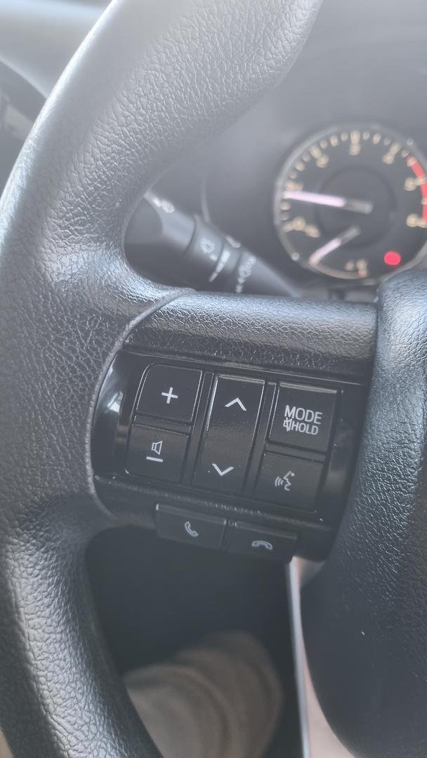 2022 Toyota Hilux SR