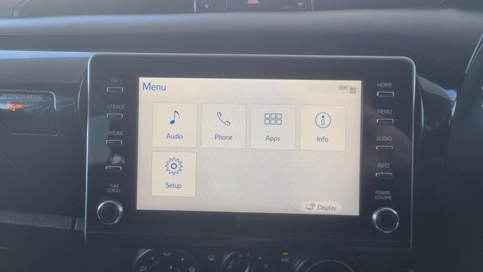 2022 Toyota Hilux SR